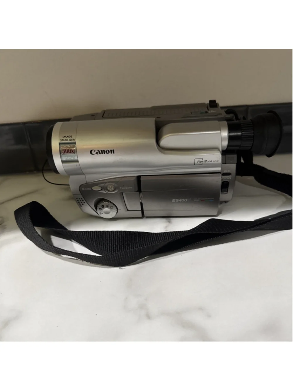 Canon ES410V Hi8 8mm Camcorder 500X Zoom Tested Works No Charger Or Cords Read